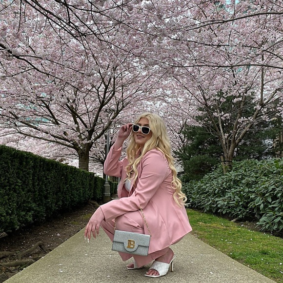 Meet your Posher, Eleni - Picture 5 of 8